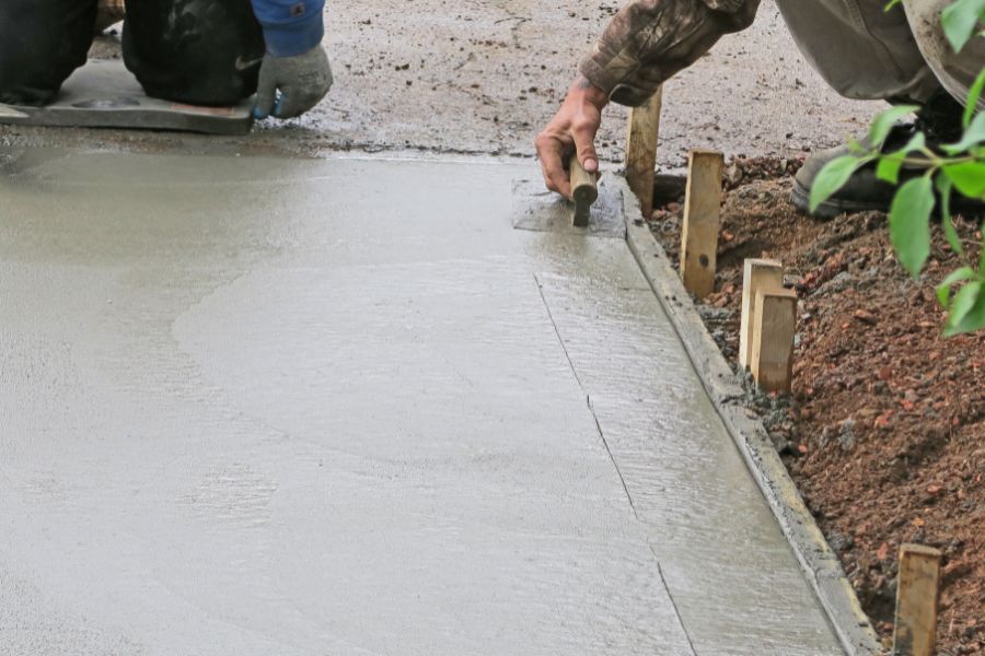 Concrete Contractor ()