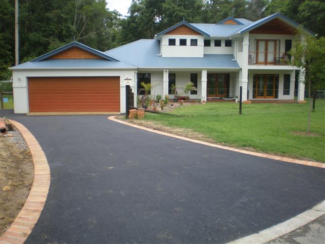 Asphalt Driveway in Macomb County